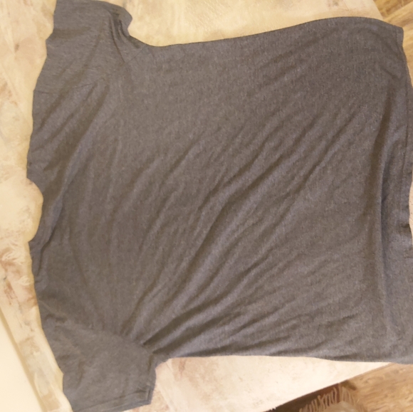 XL Men's Gildan T-Shirt with B.B.Q. Design Logo - Picture 5 of 6